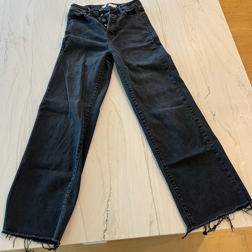Raw Hem High Waist Wide Leg Jeans (leather brand on the back coming off)